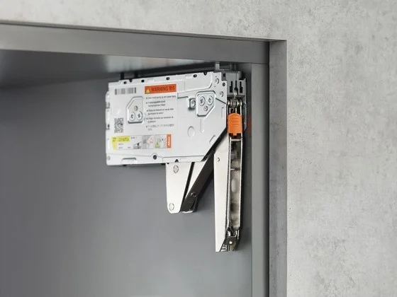 271.99.382 Plynová vzěra 1700N/90kg Horká Nabídka